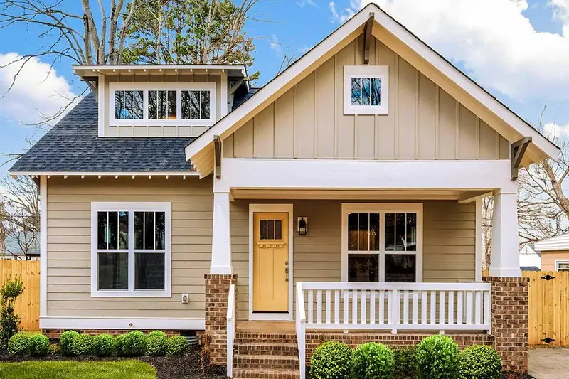 1,584 Sq Ft Bungalow Blending Craftsman Aesthetics With Smart Spatial Planning 1
