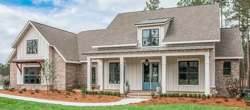 2,652 Sq Ft Craftsman Home With Classic Elegance And Timeless Appeal 1