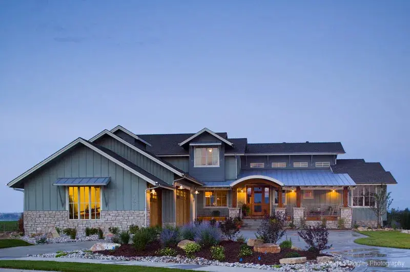 Grand Farmhouse With Courtyard Garage & Daylight Basement | 5,546 Sq Ft, Four Bedrooms & Three-And-A-Half Baths 1