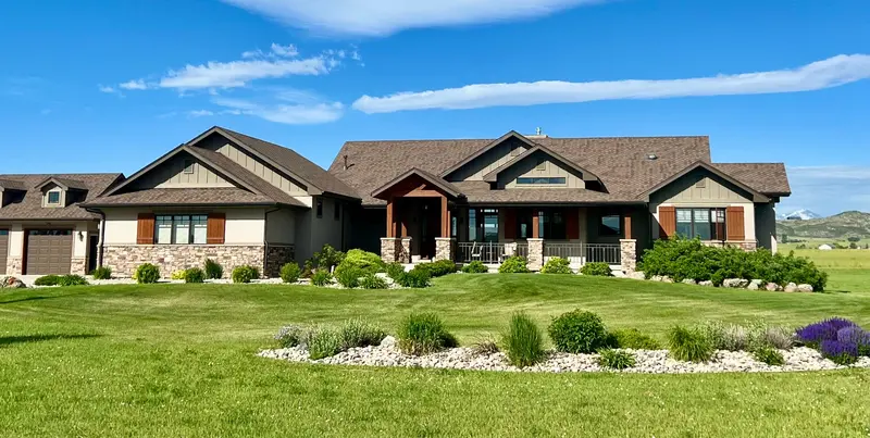 Luxury Craftsman Mountain Residence With Full Basement And Five-Car Garage | 2,860 Sq Ft Grand Scale Design 1