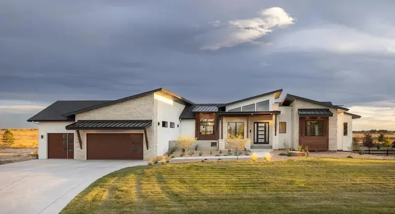 Modern Family Home With Seamless Indoor-Outdoor Connection And Open Concept Living 1