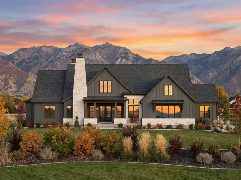 Single-Story Luxury Residence With Four Bedrooms, Bonus & Game Rooms, And Extended Covered Porches 1