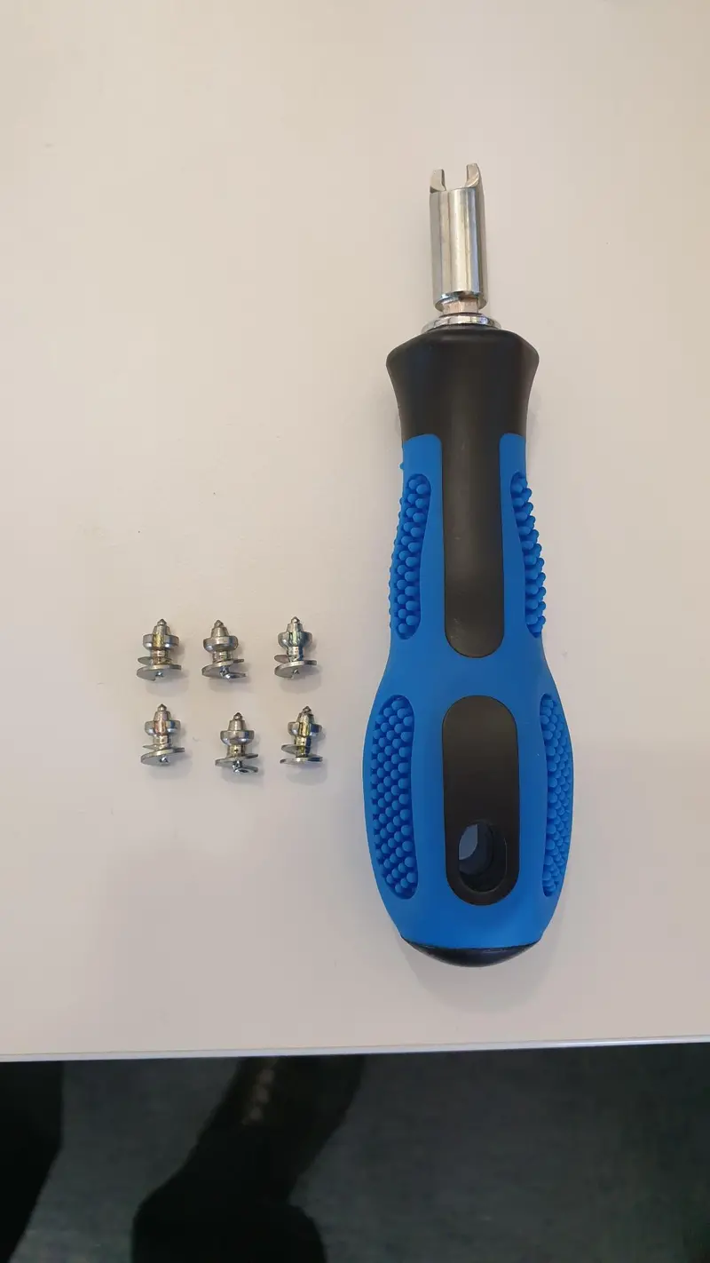 Work Boot Stud Replacement Kit For Traction Enhancement 1